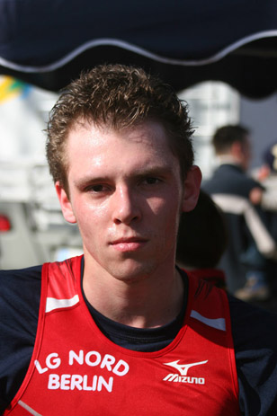 a picture called deutsche crossmeisterschaften ohrdruf 2007 025 should be here...