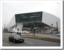 Porschemuseum Stuttgart Frontansicht